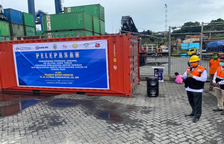 Hasil Produksi Petani Keerom Dikirim ke Blitar
